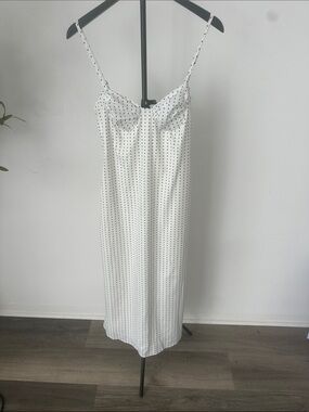 Polkadot 
Midi dress